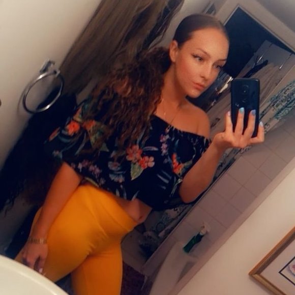 Meet your Posher, Silvie - Picture 1 of 1